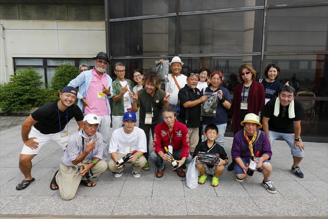 会場は年に一度の同窓会ル